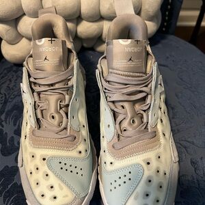 Jordan Delta 2 Women's Sneakers Blue and Grey size 9.5/EU 41